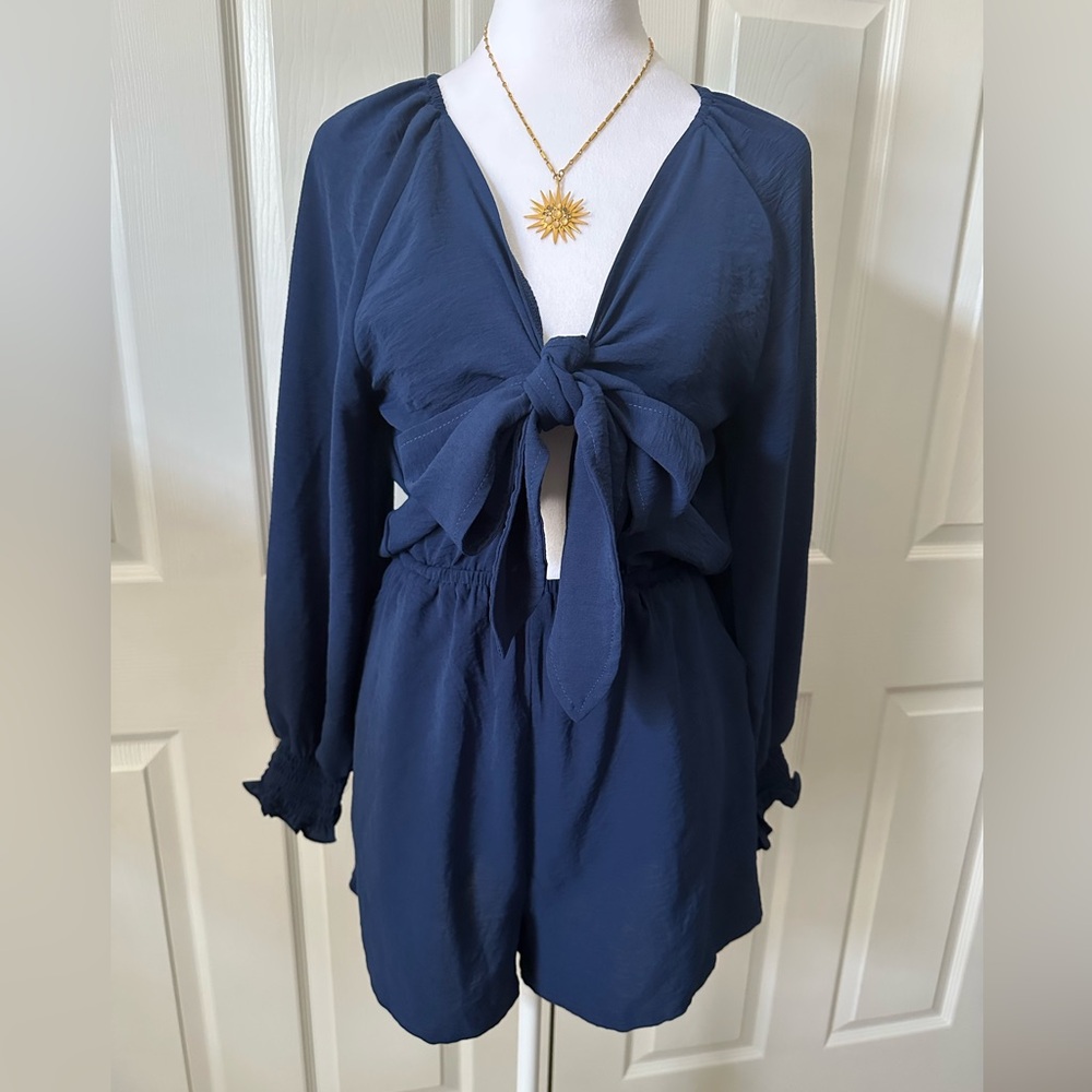 Romper, tie front, long sleeves, elastic waist and sleeves, Navy, size Small